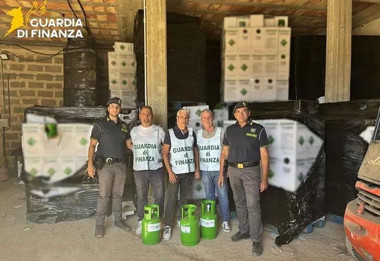 Итальянская полиция изъяла 42,8 тонны нелегальных ГФУ